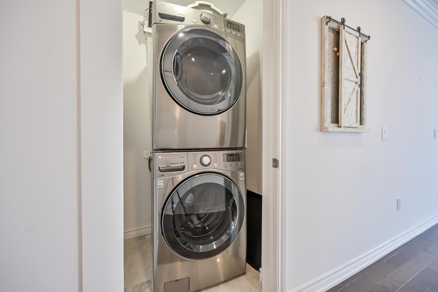 81 ROBINSON Street|Unit #1106