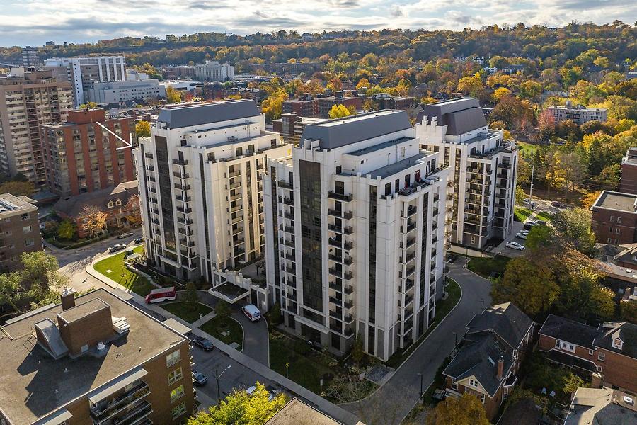 81 ROBINSON Street|Unit #1106