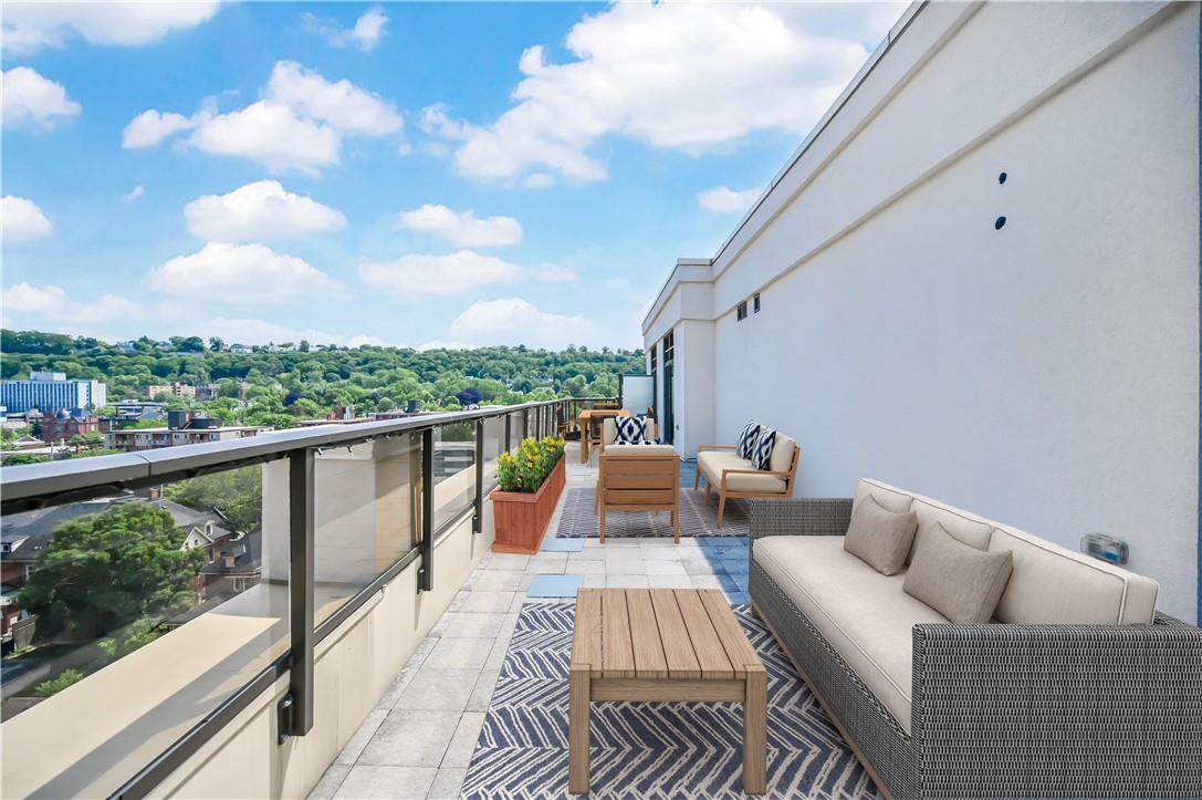 81 ROBINSON Street|Unit #1106