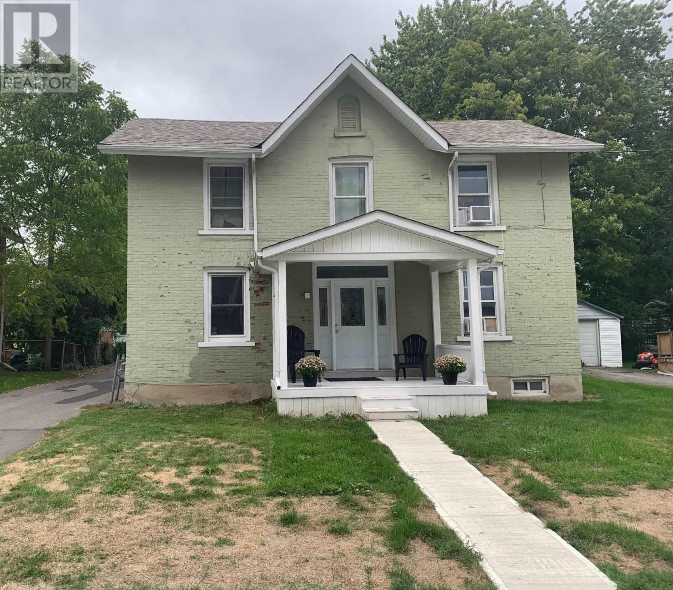 143 Dundas ST W, (MLS® 4348538) See this property for sale in 58