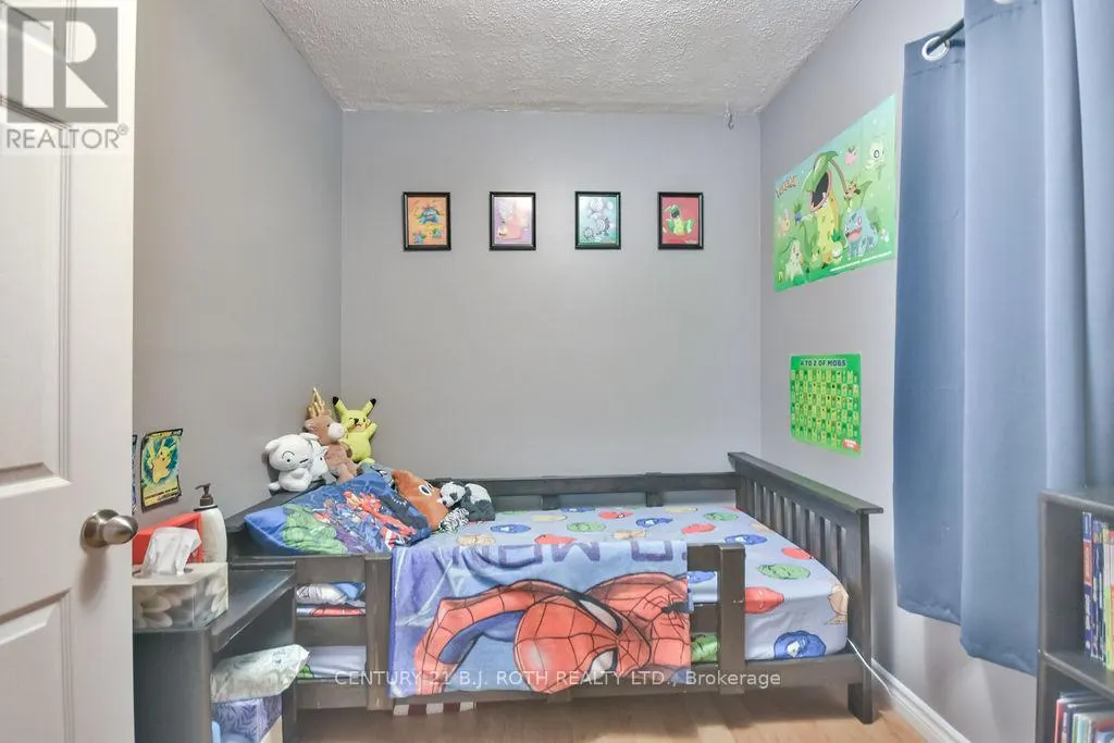 8 SUMMERSET PLACE