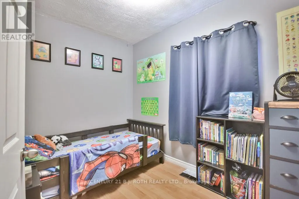 8 SUMMERSET PLACE