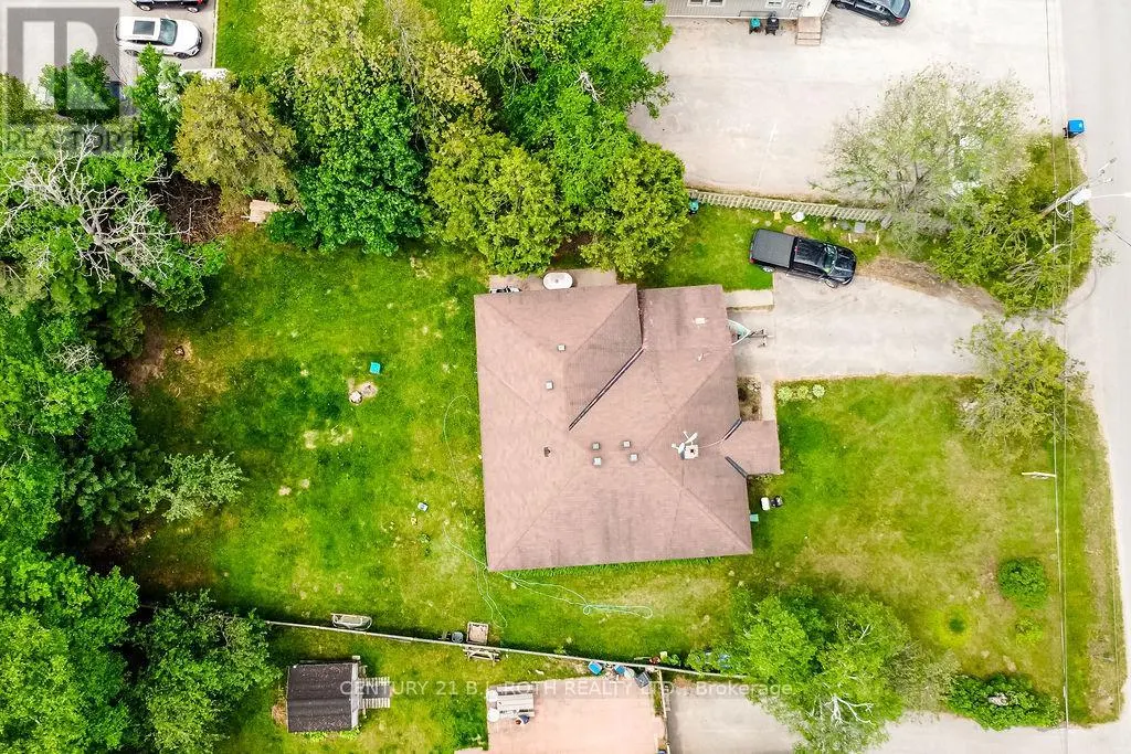 8 SUMMERSET PLACE
