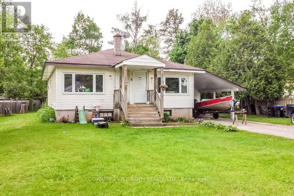8 SUMMERSET PLACE
