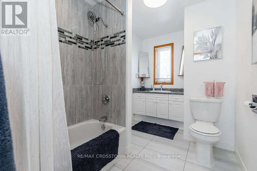 5556 10TH SIDEROAD ROAD