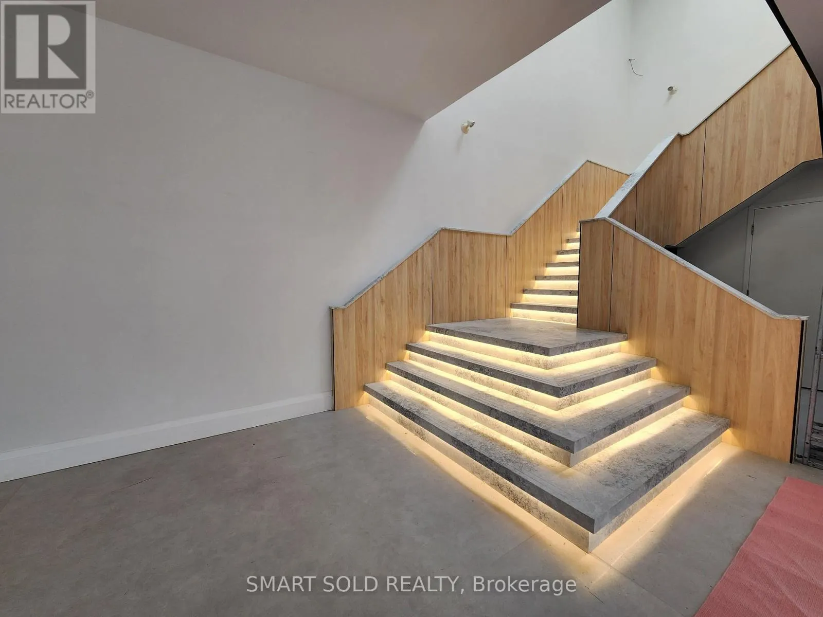 203 - 70 VALLEYWOOD DRIVE