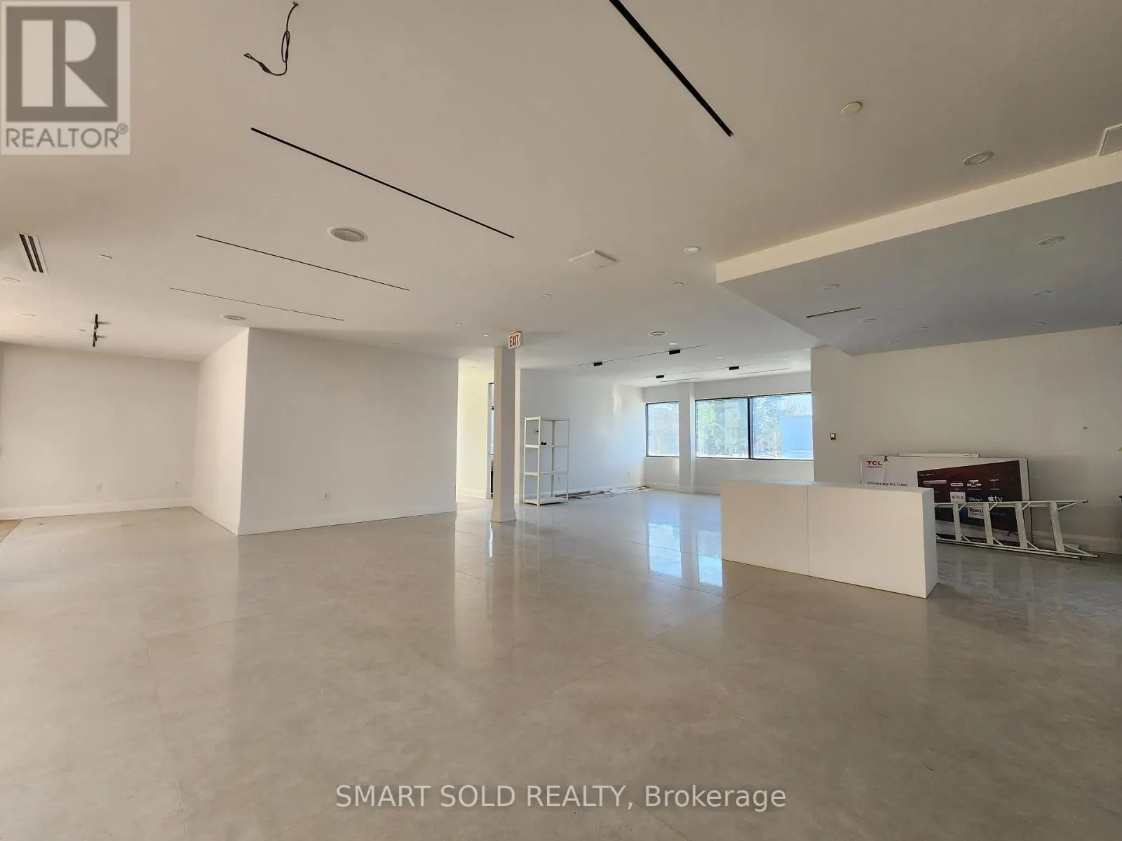 203 - 70 VALLEYWOOD DRIVE