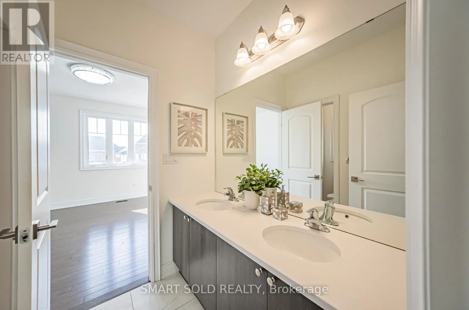 36 LAURIER AVENUE