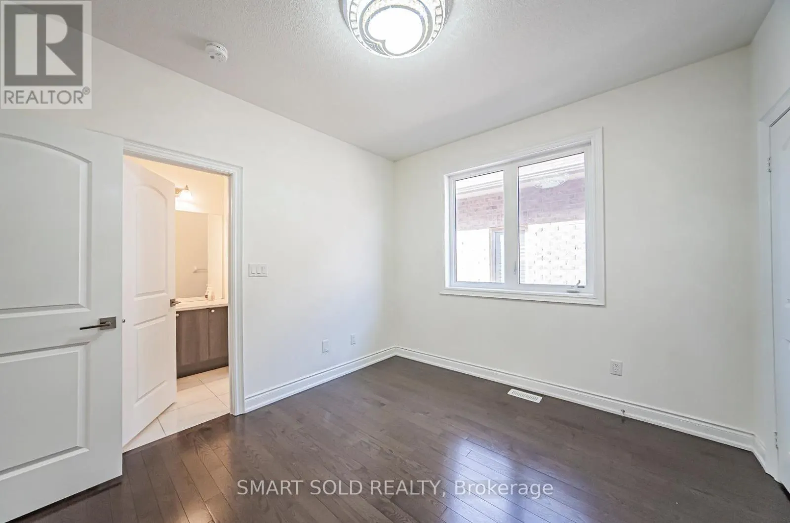 36 LAURIER AVENUE