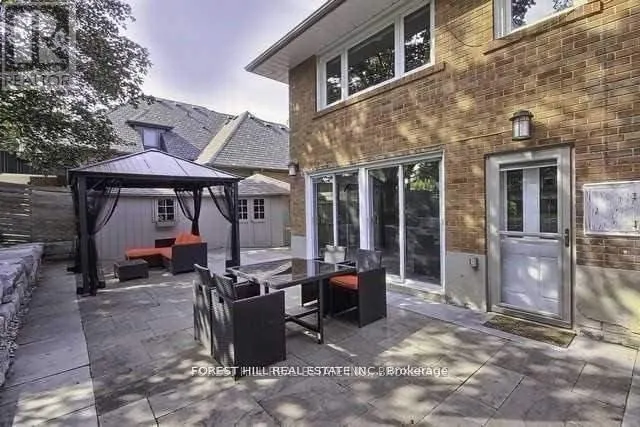 9 VISTAVIEW BOULEVARD