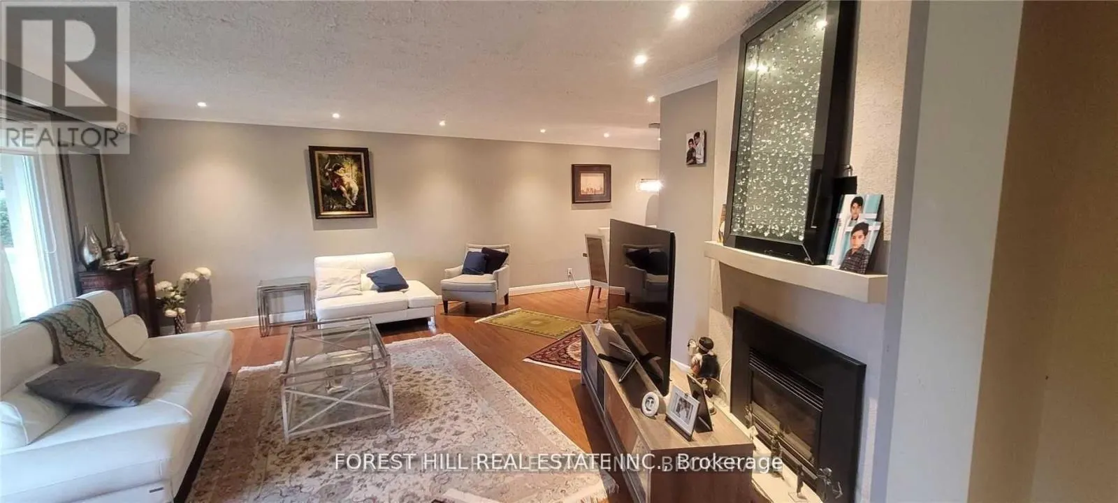 9 VISTAVIEW BOULEVARD