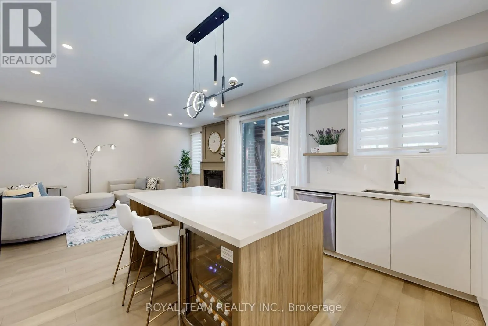 4 CHURCH VIEW AVENUE