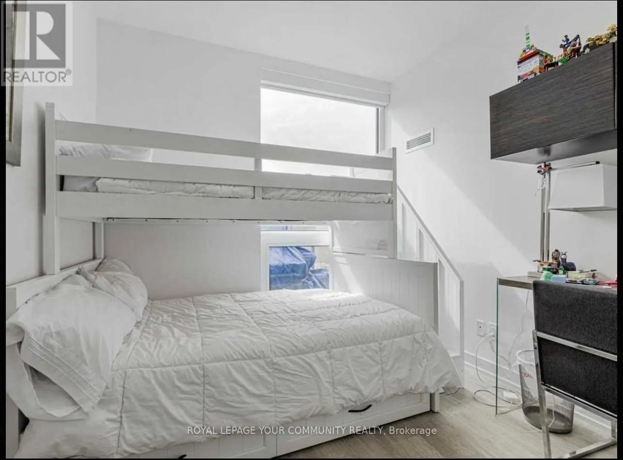 B411 - 271 SEA RAY AVENUE W