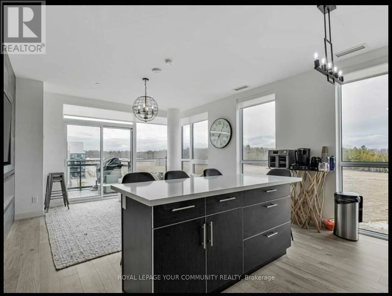 B411 - 271 SEA RAY AVENUE W