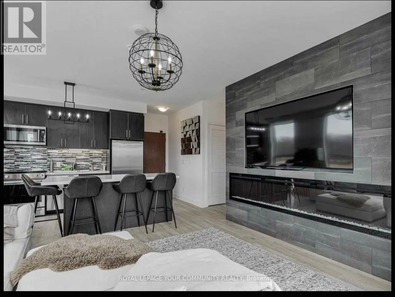B411 - 271 SEA RAY AVENUE W