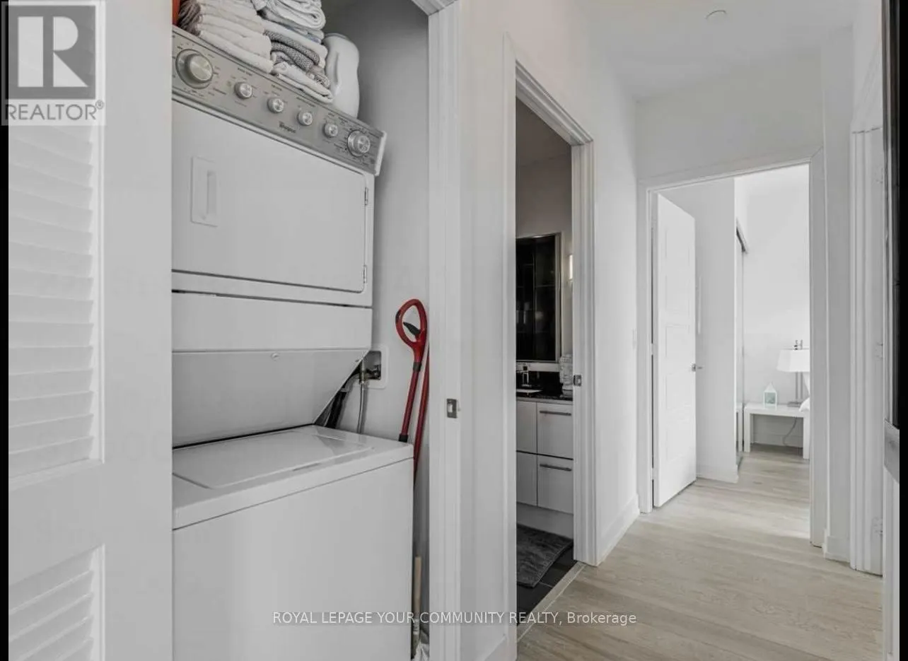 B411 - 271 SEA RAY AVENUE W