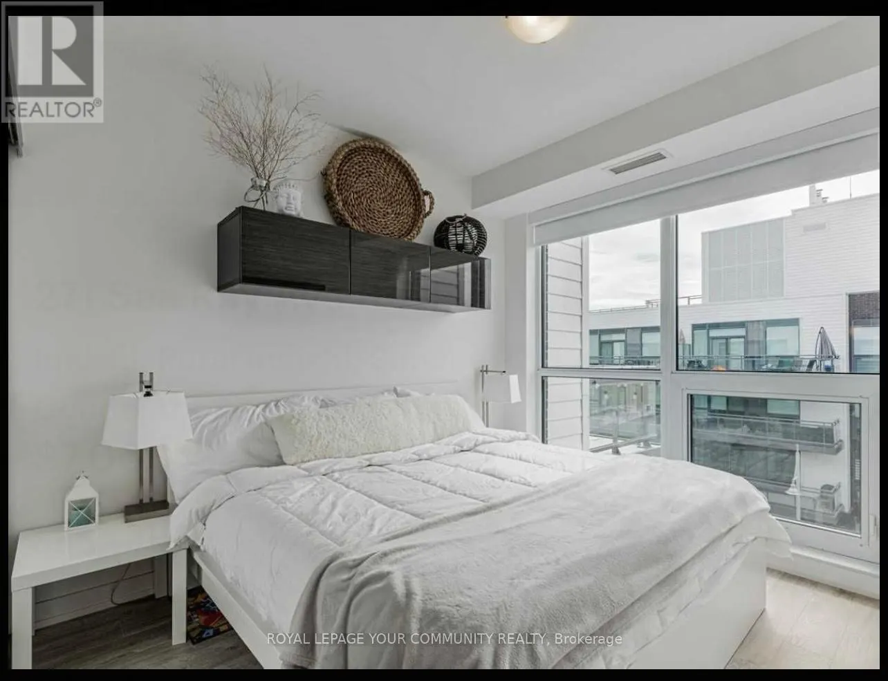 B411 - 271 SEA RAY AVENUE W