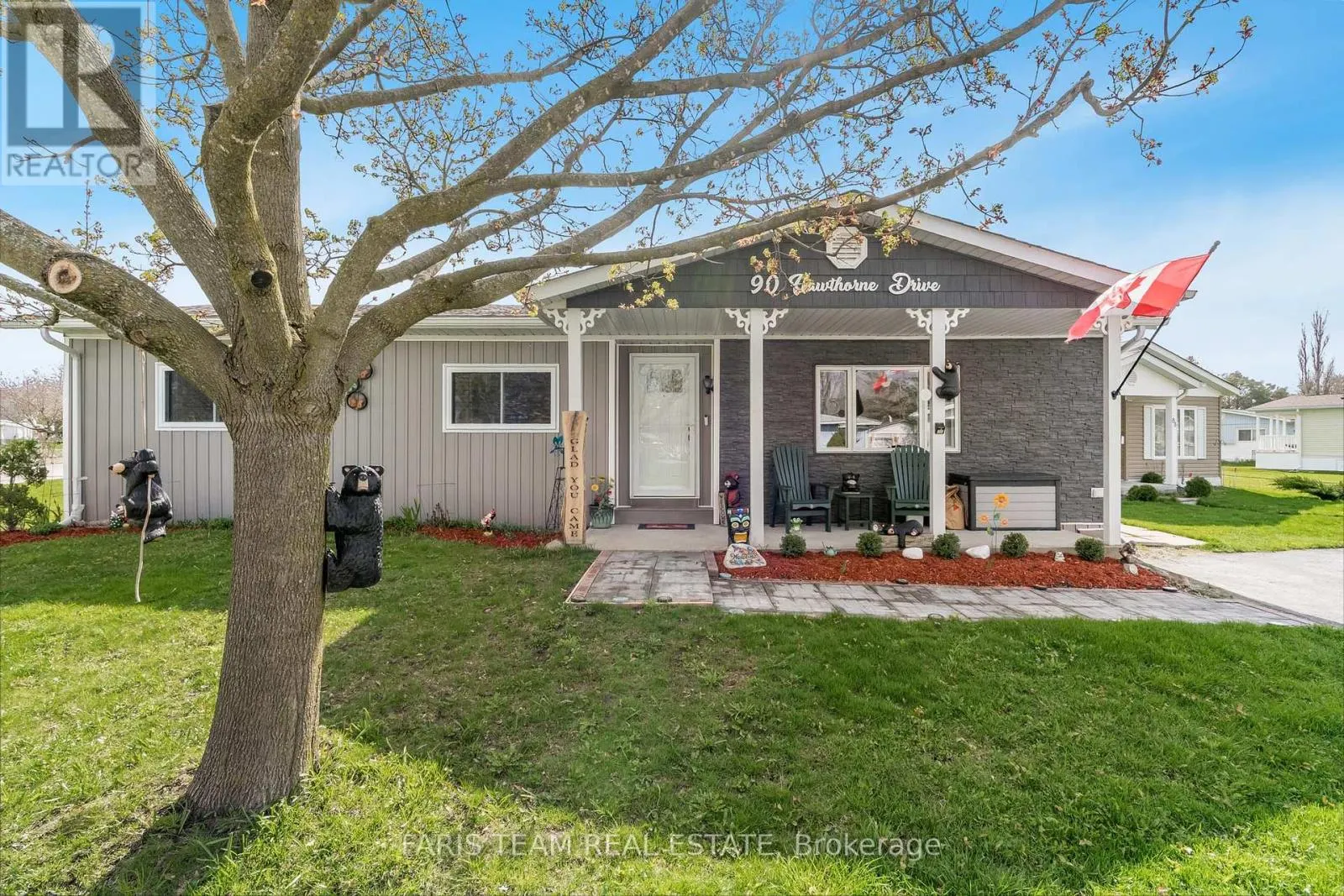 90 HAWTHORNE DRIVE
