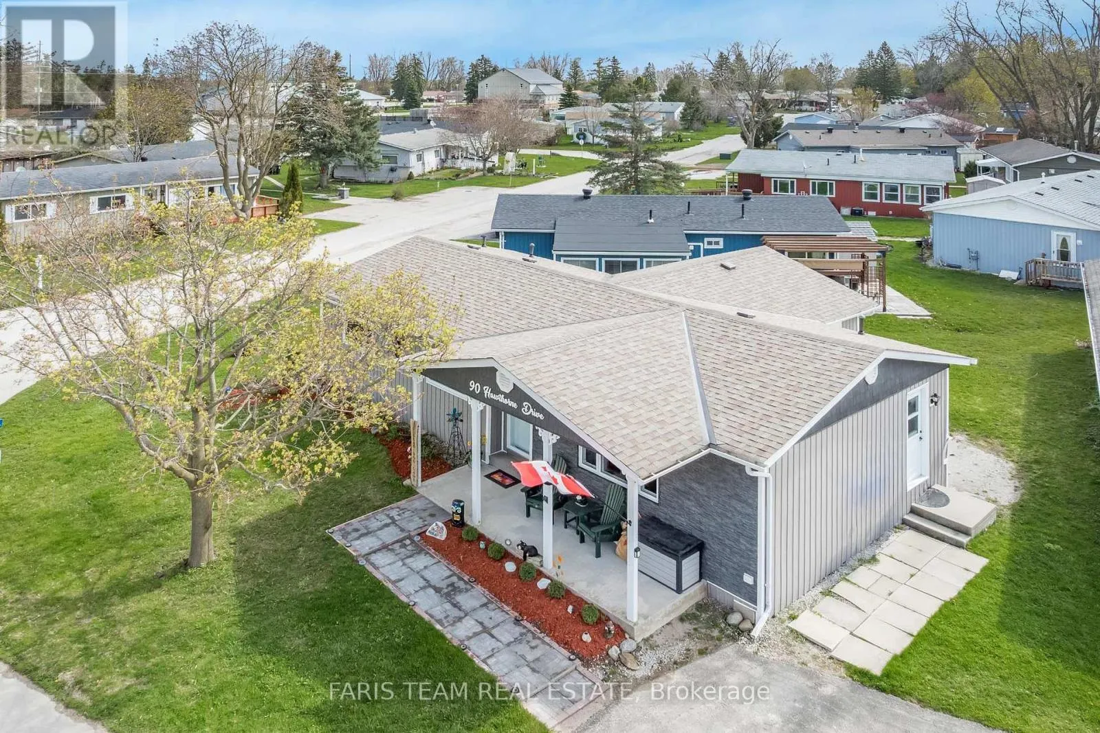 90 HAWTHORNE DRIVE