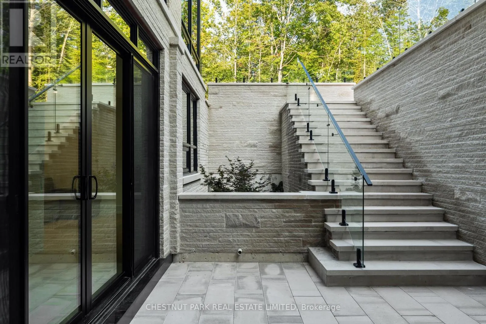 547 OLD STOUFFVILLE ROAD