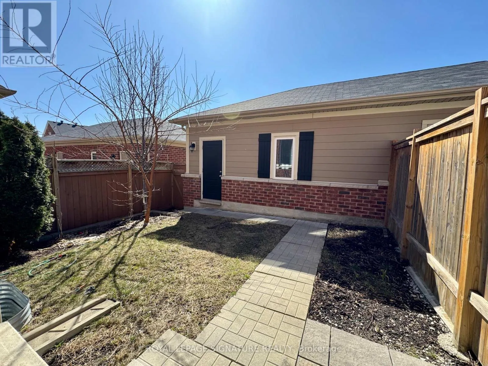24 DIAMOND JUBILEE DRIVE
