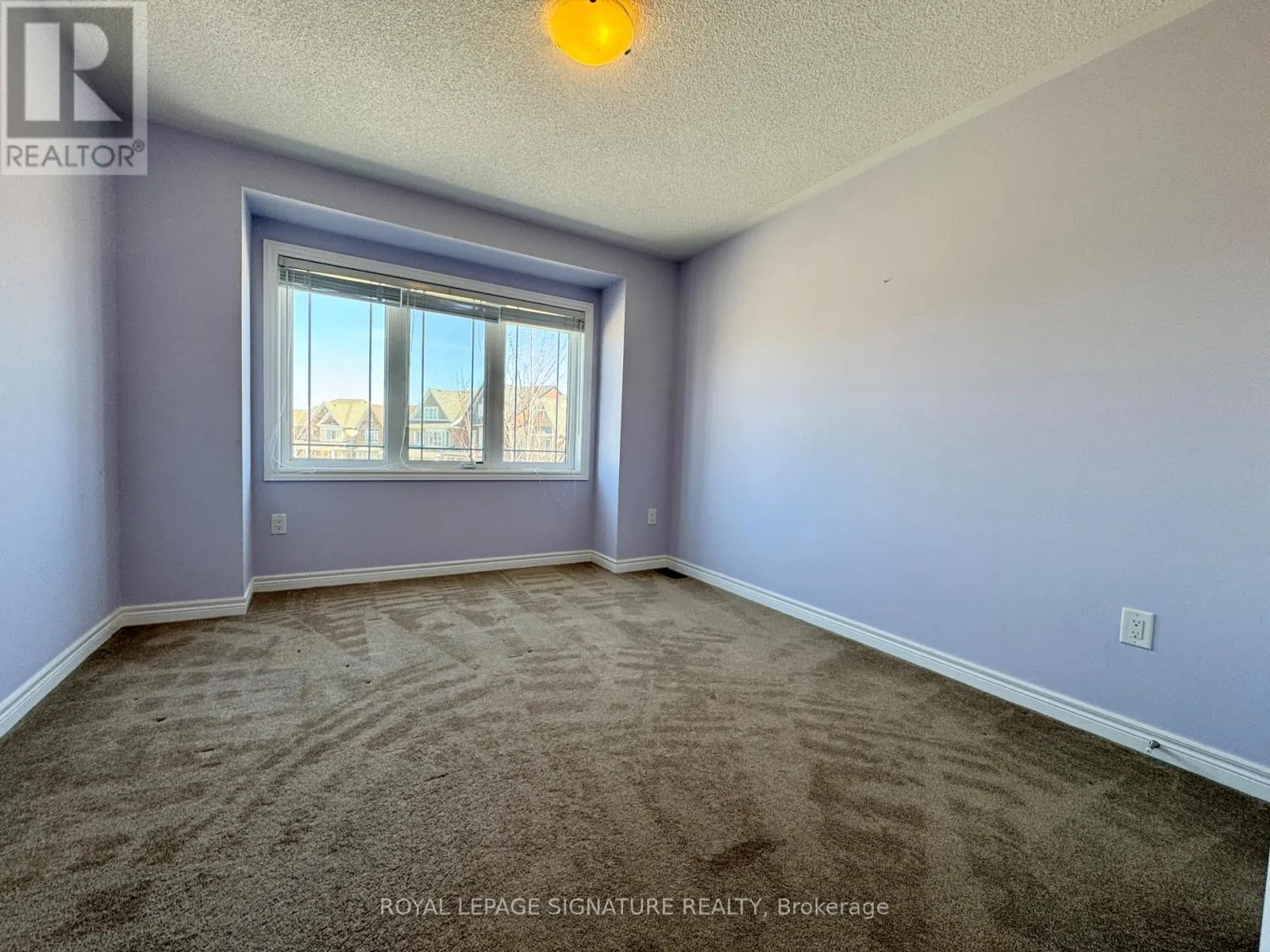 24 DIAMOND JUBILEE DRIVE