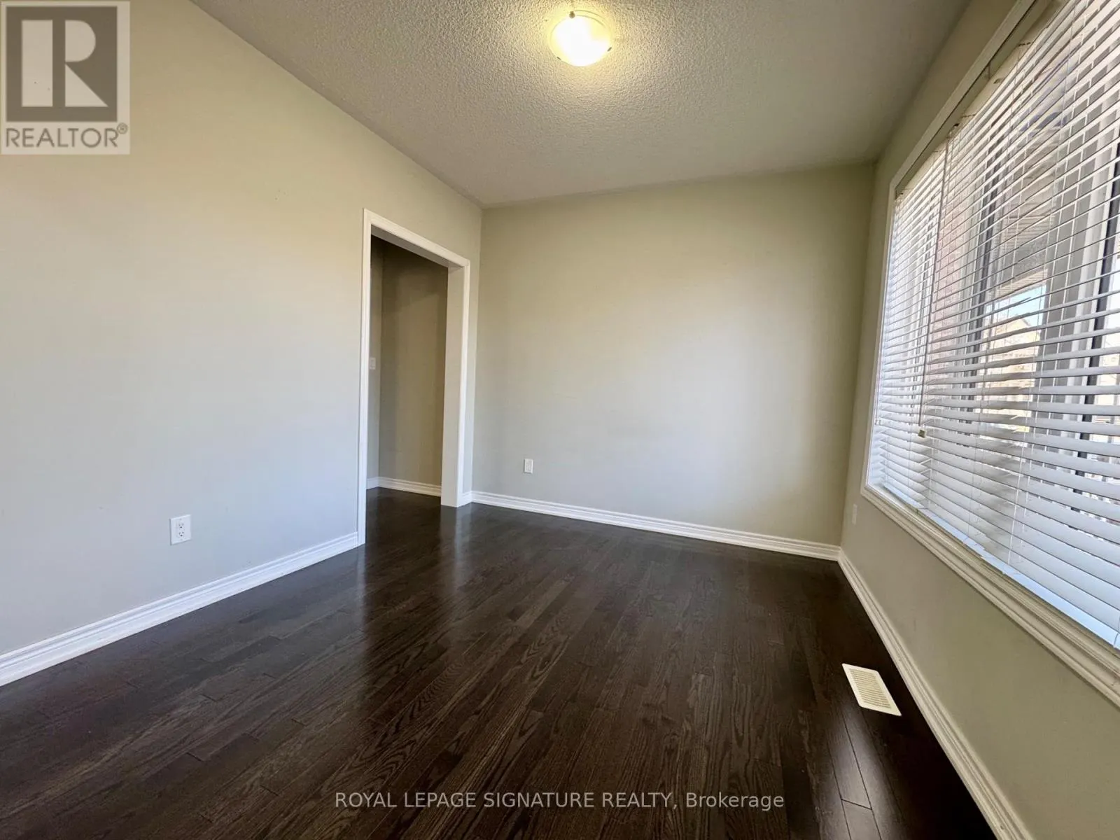 24 DIAMOND JUBILEE DRIVE