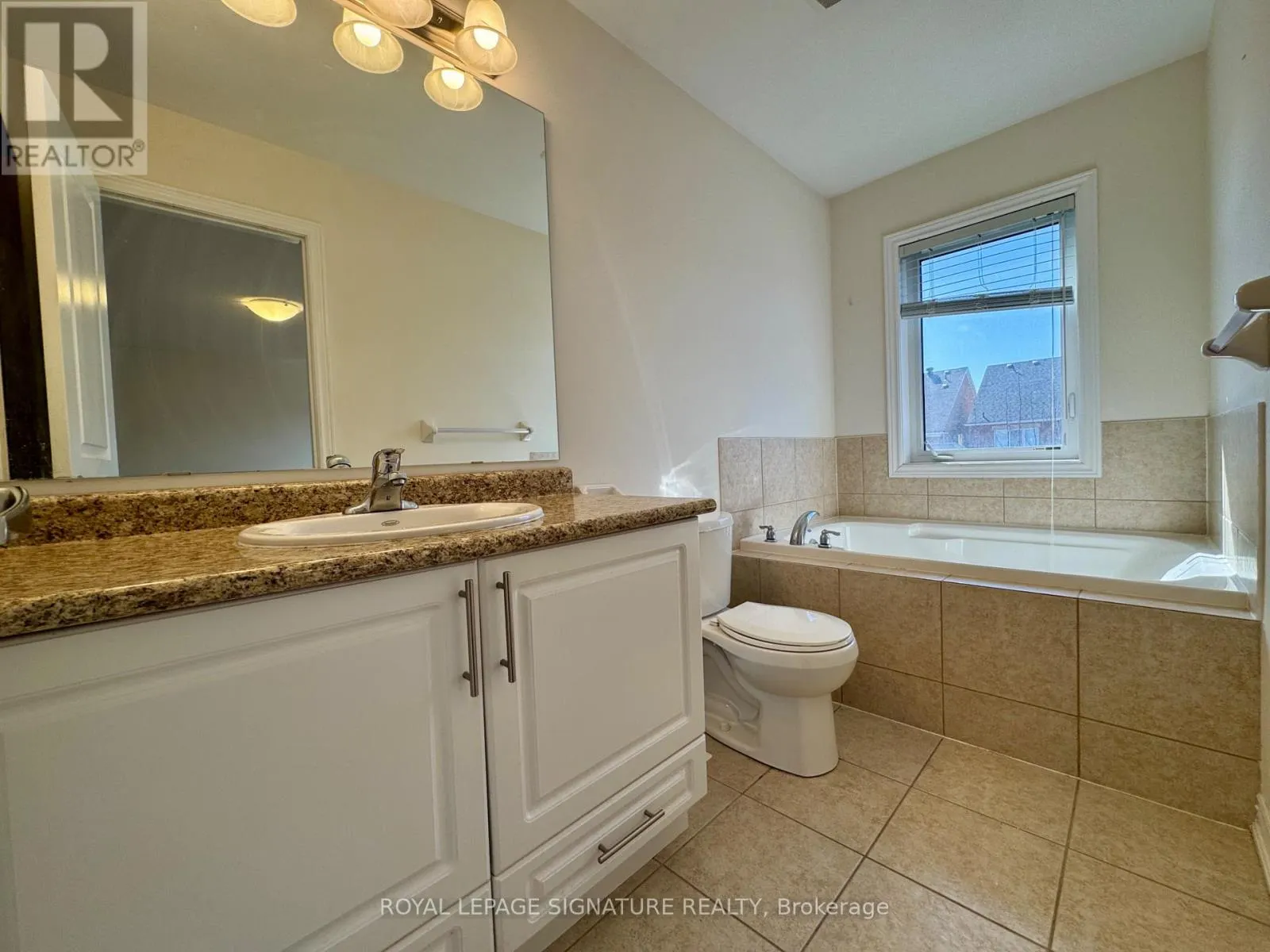 24 DIAMOND JUBILEE DRIVE