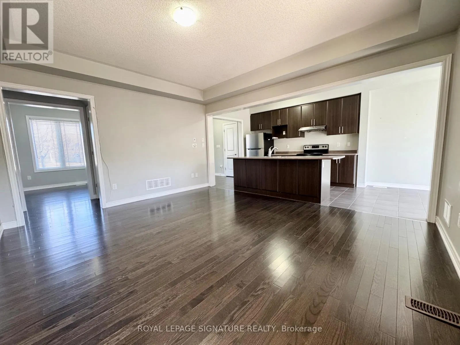 24 DIAMOND JUBILEE DRIVE