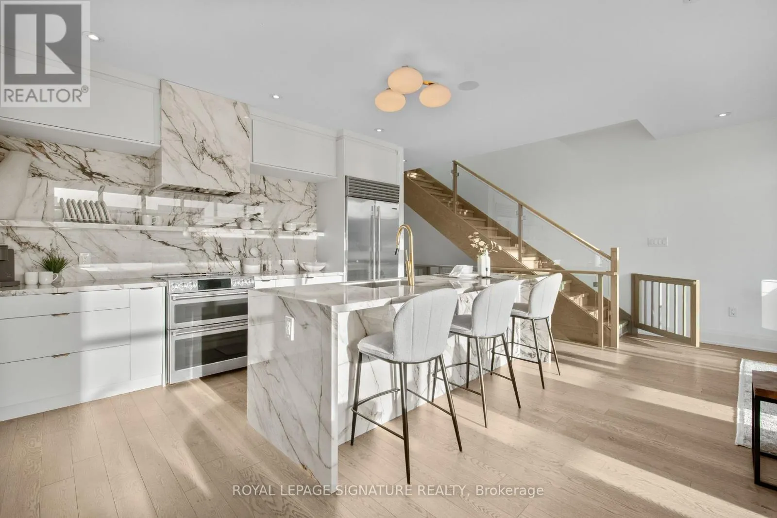 3736 MANGUSTA COURT