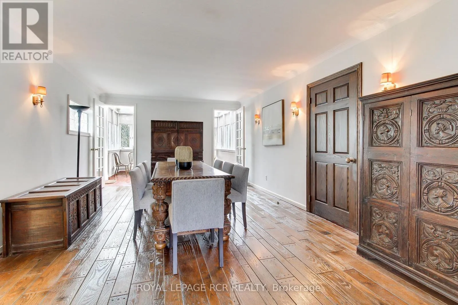 4 THORNLEA COURT