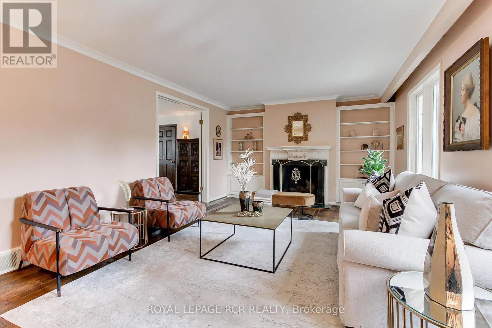 4 THORNLEA COURT