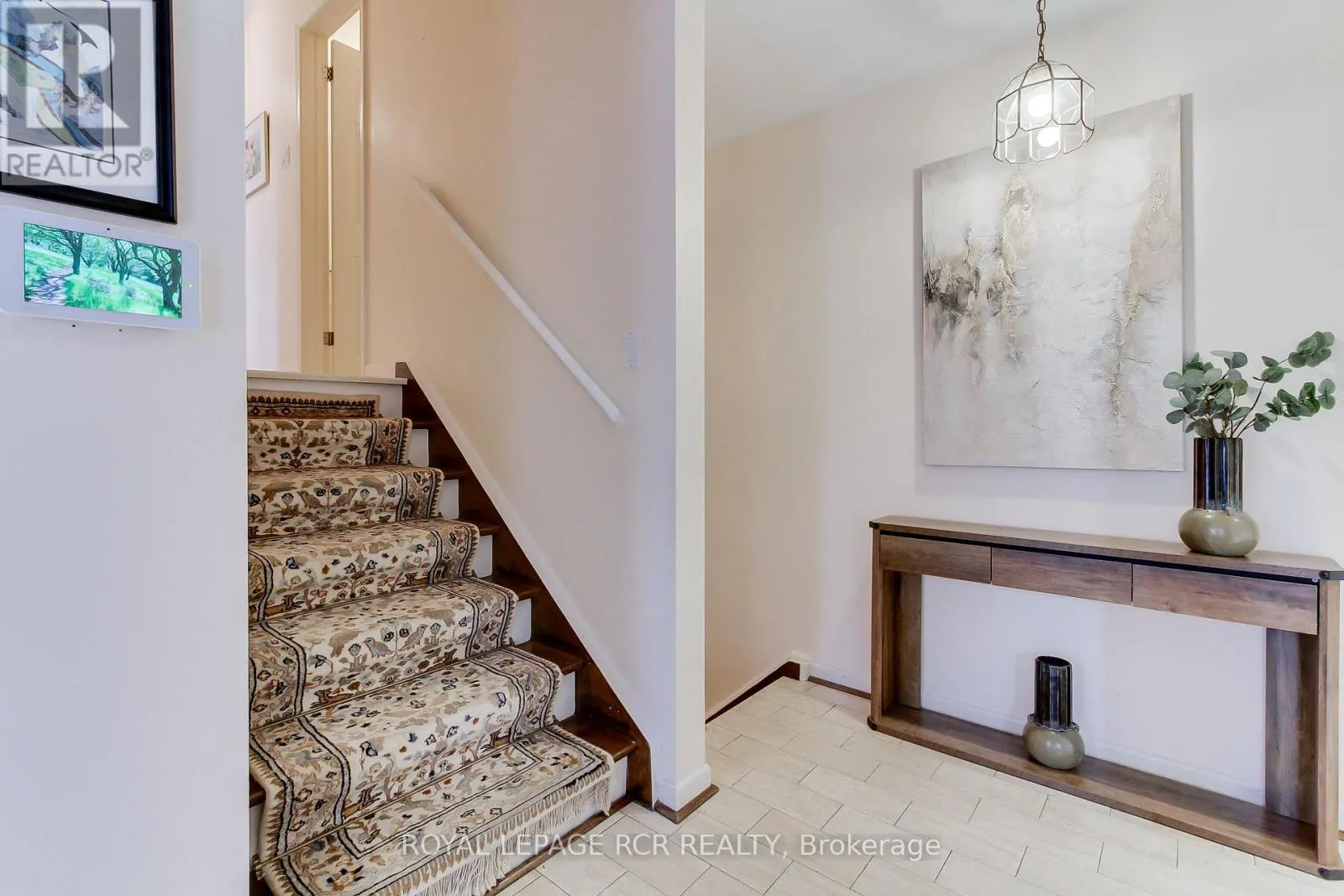 4 THORNLEA COURT