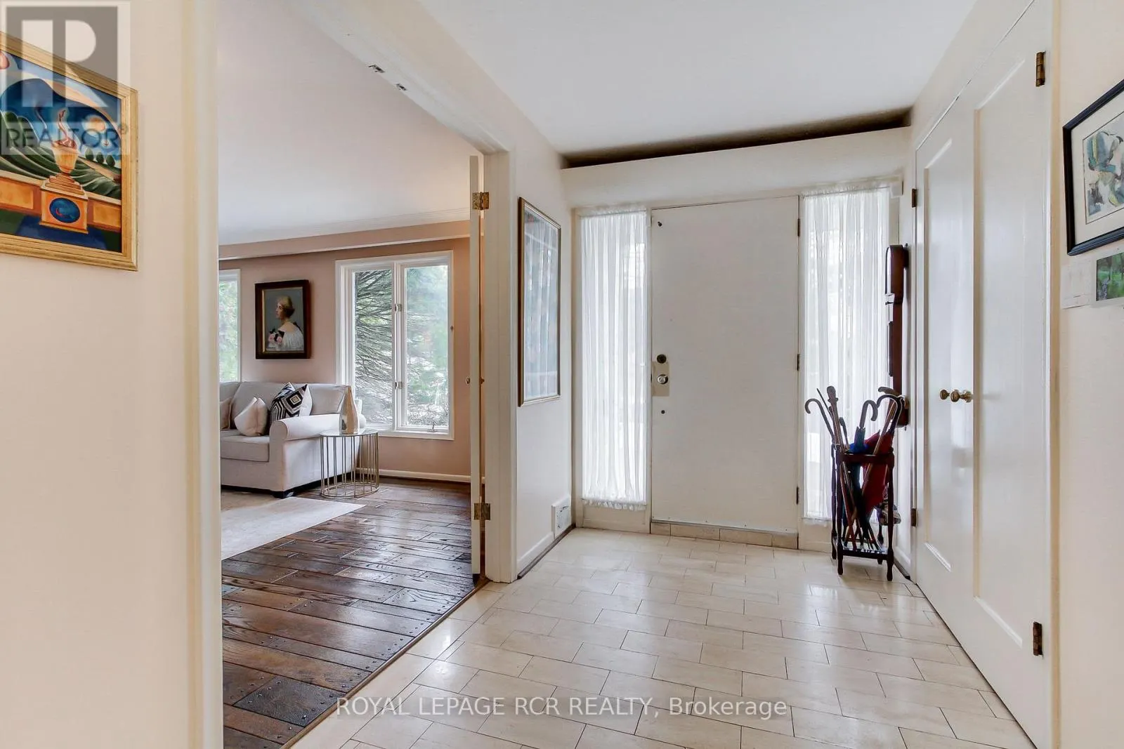 4 THORNLEA COURT