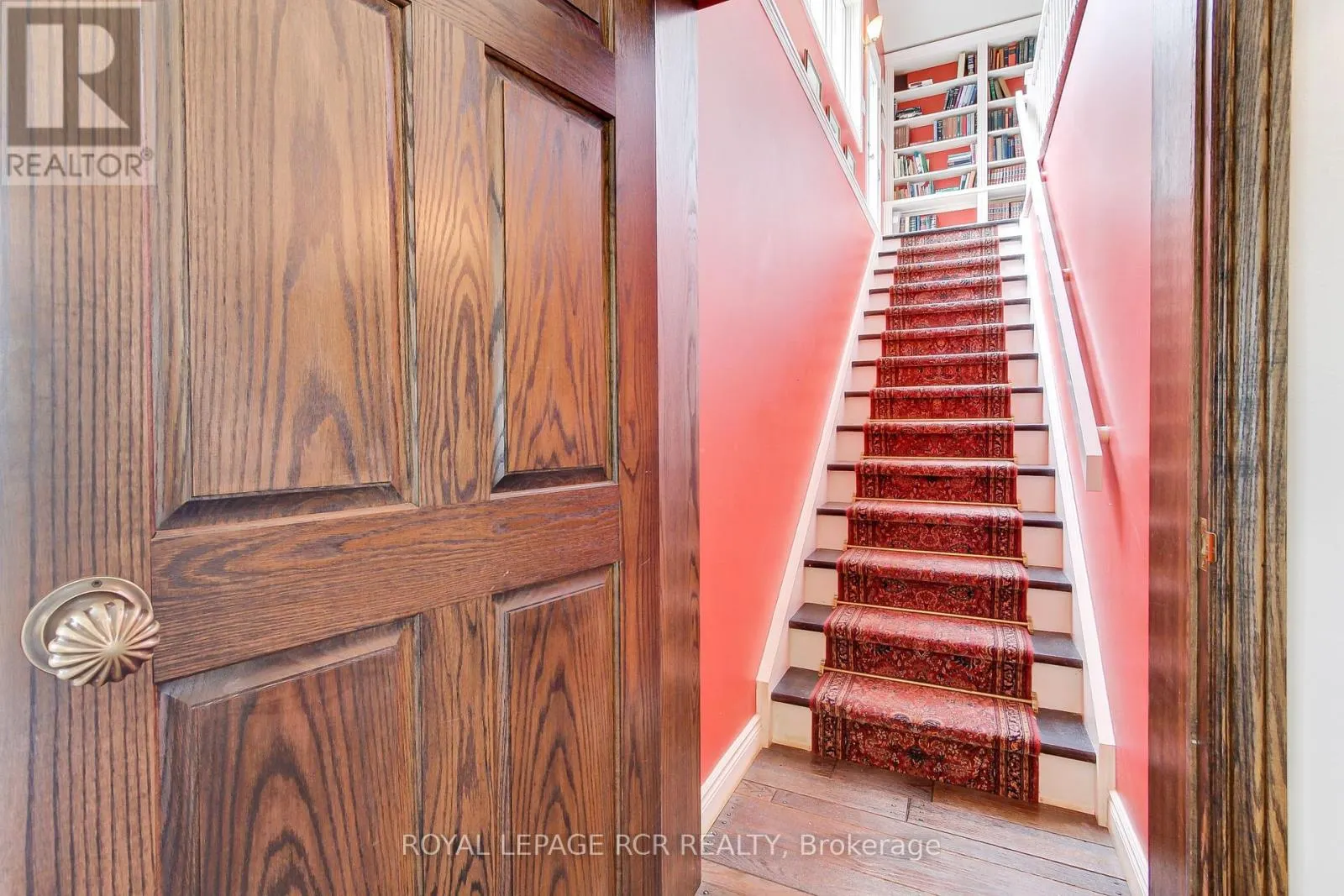 4 THORNLEA COURT
