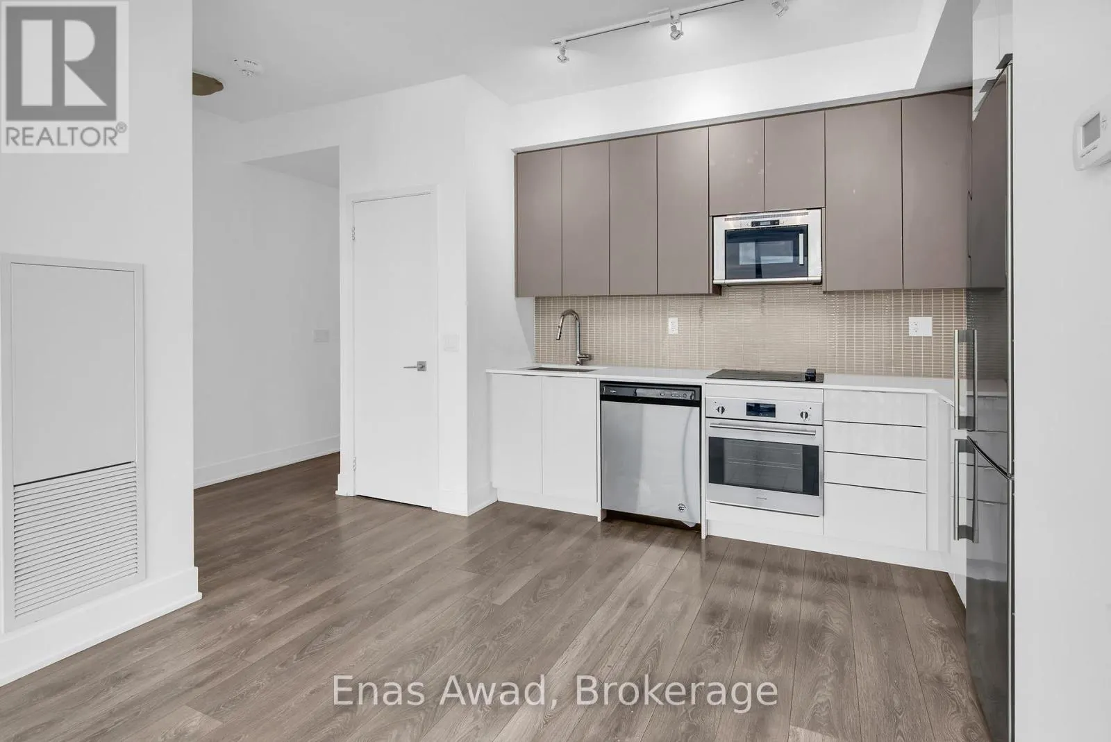 3207 - 2916 HIGHWAY 7, #3207