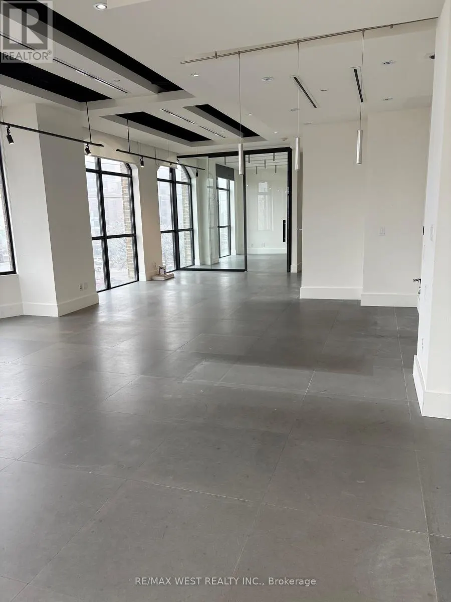 307-308 - 10376 YONGE STREET