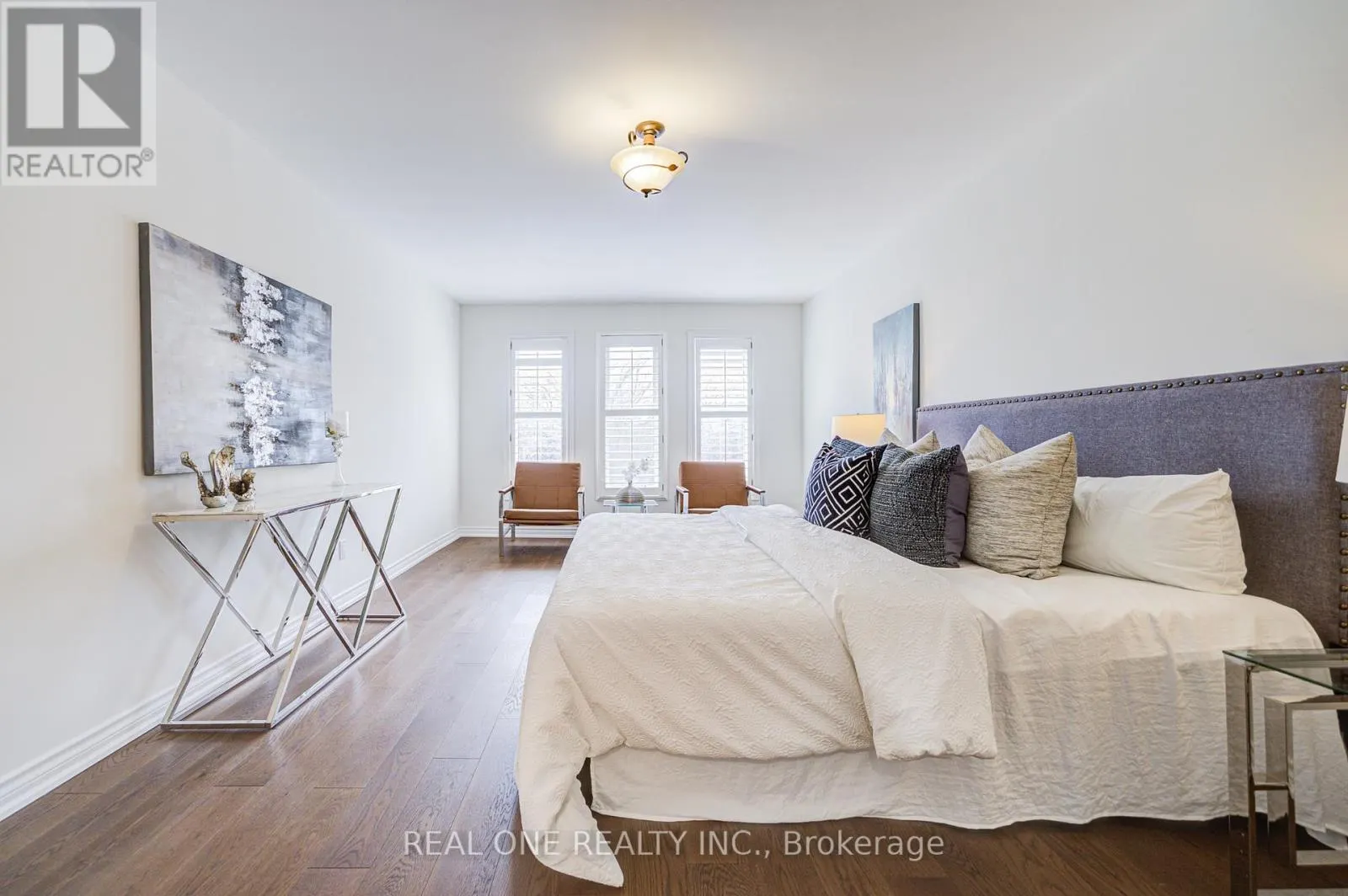 27 BINSCARTH CRESCENT