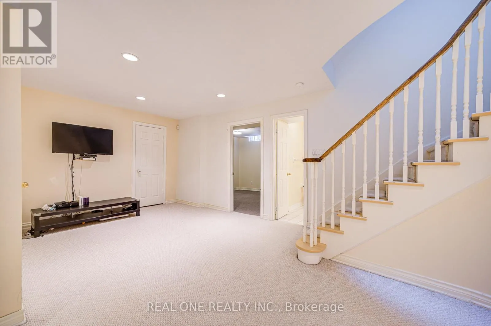 27 BINSCARTH CRESCENT