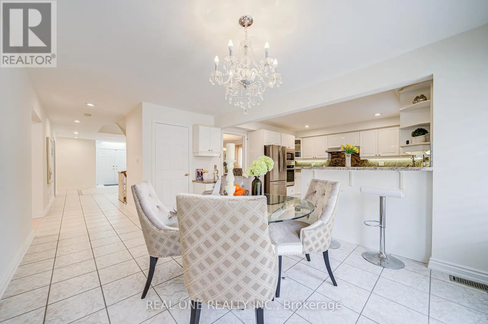 27 BINSCARTH CRESCENT