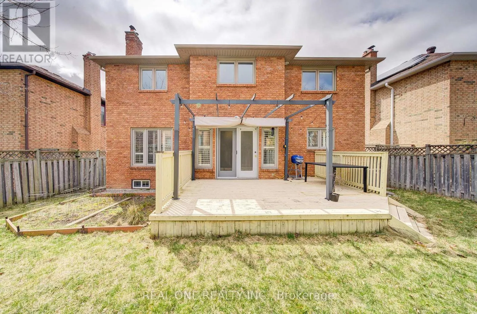 27 BINSCARTH CRESCENT
