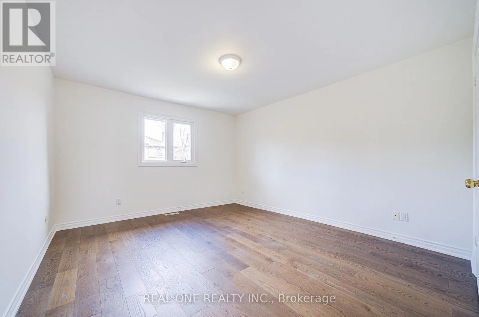 27 BINSCARTH CRESCENT