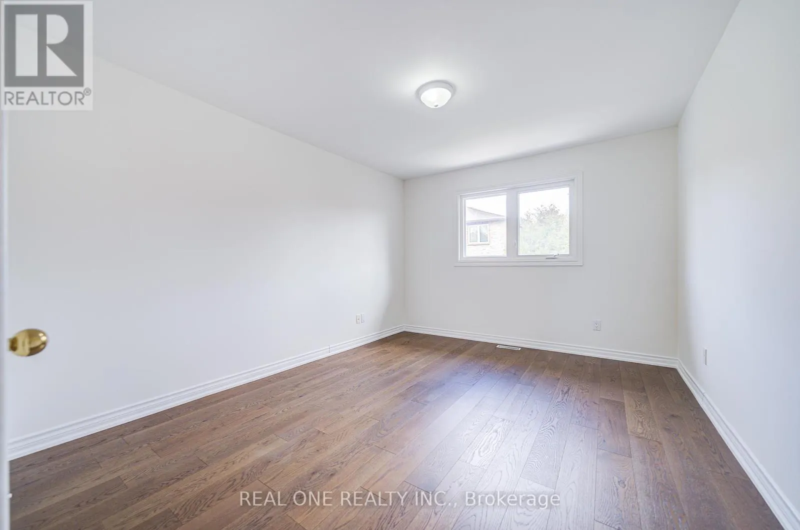 27 BINSCARTH CRESCENT