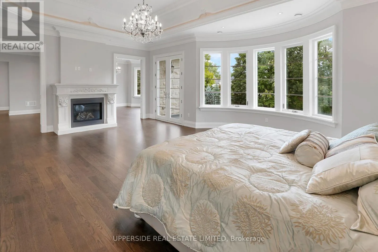 29 RIVERSIDE BOULEVARD W