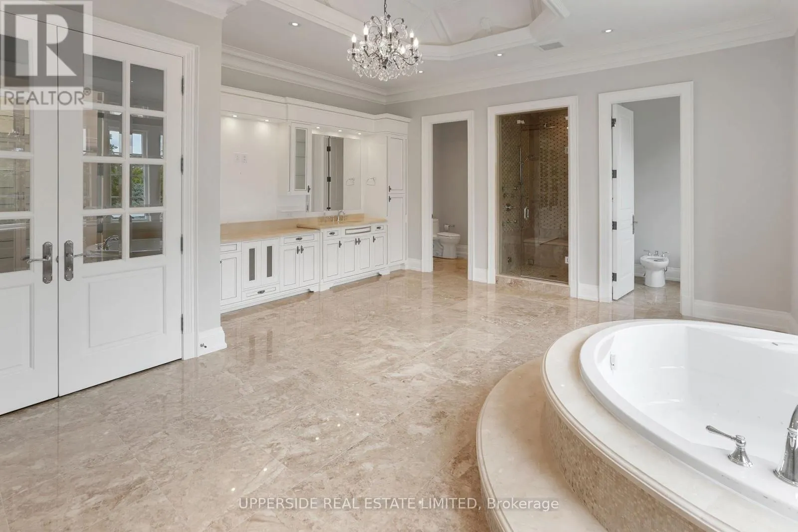 29 RIVERSIDE BOULEVARD W
