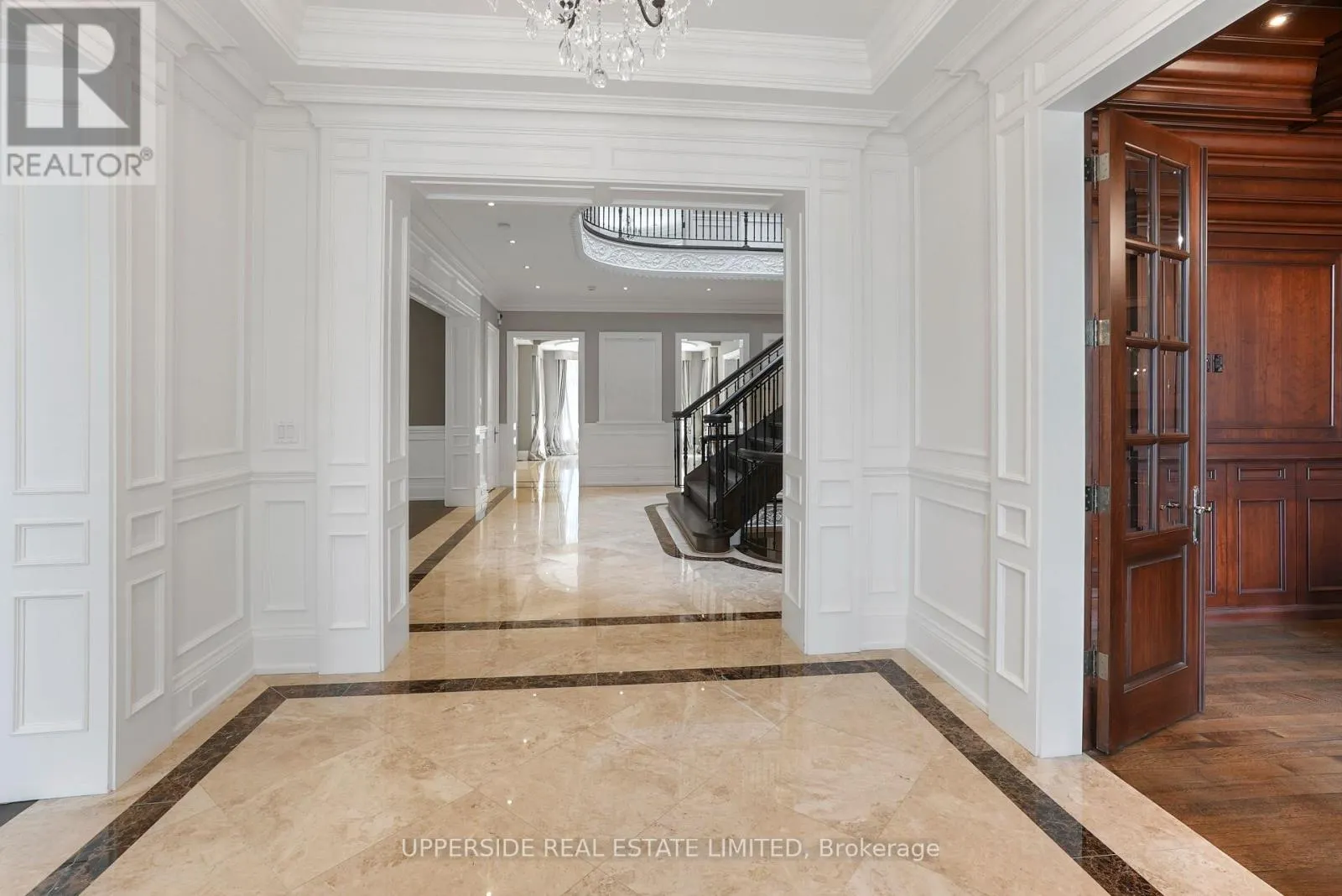 29 RIVERSIDE BOULEVARD W