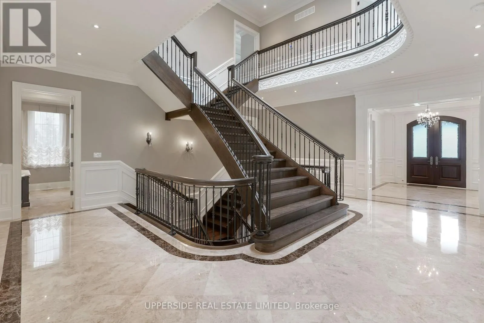 29 RIVERSIDE BOULEVARD W