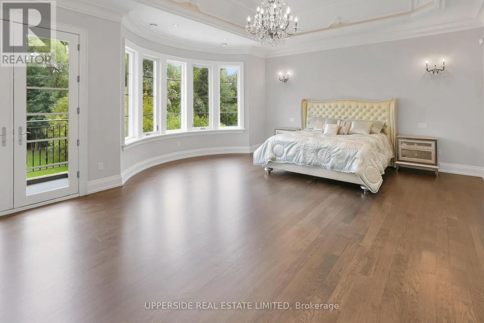 29 RIVERSIDE BOULEVARD W