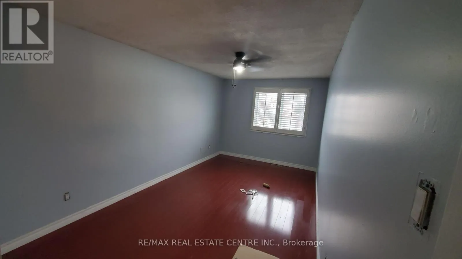 UPPER - 25 ROYAL COLWOOD COURT