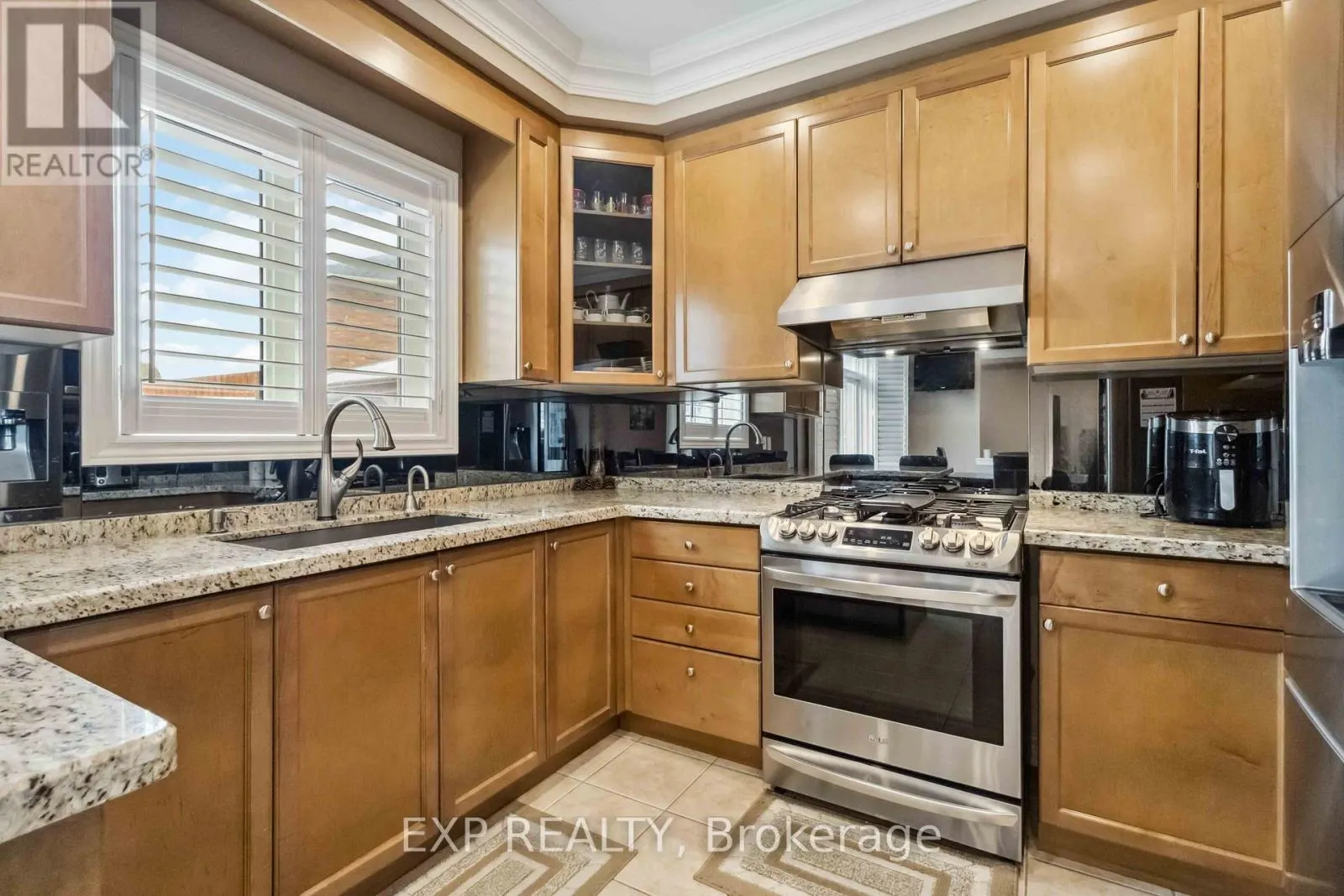 32 ALBERT ROFFEY CRESCENT